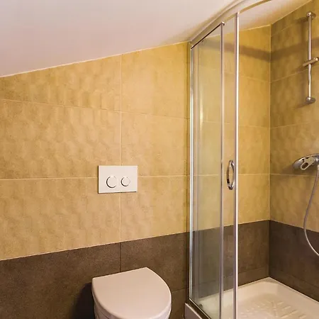Three-bedroom In Апартаменты Медулин